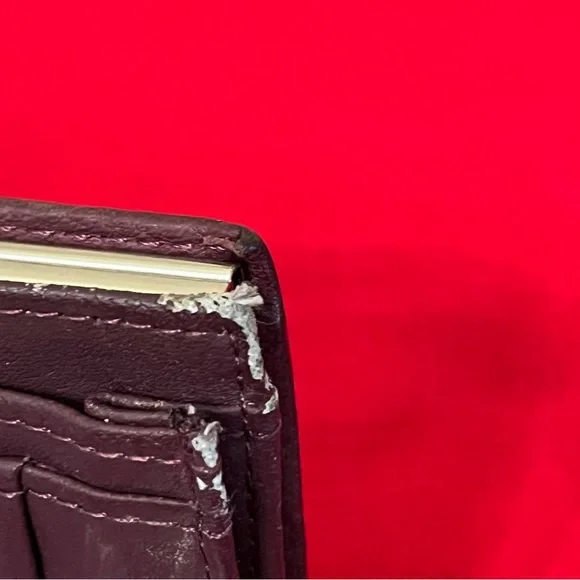 Fossil Burgundy Embossed Leather Wallet - Picture 6 of 6